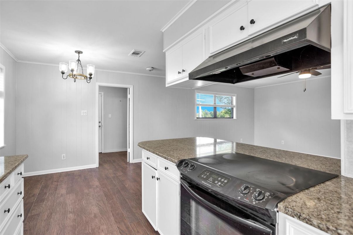 Chandelier, Interior, Kitchen, Wood Texture Flooring