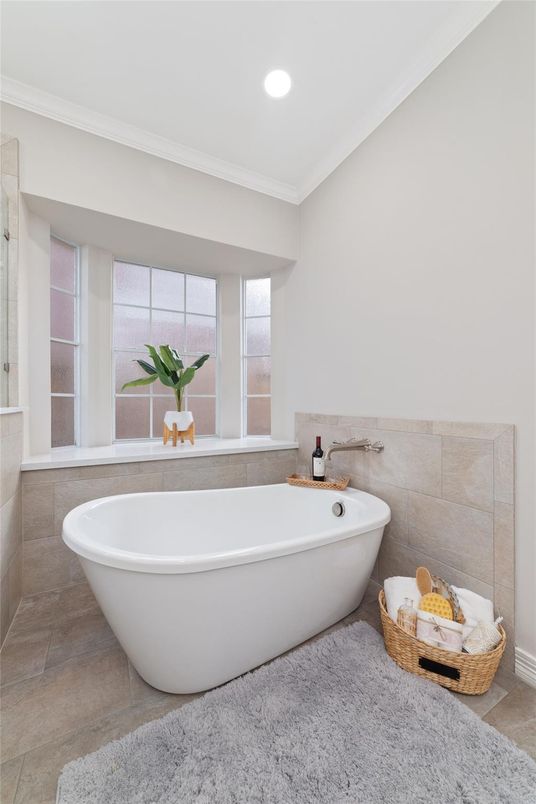 Bathroom, Free Standing Baths, Interior, Recessed Lighting
