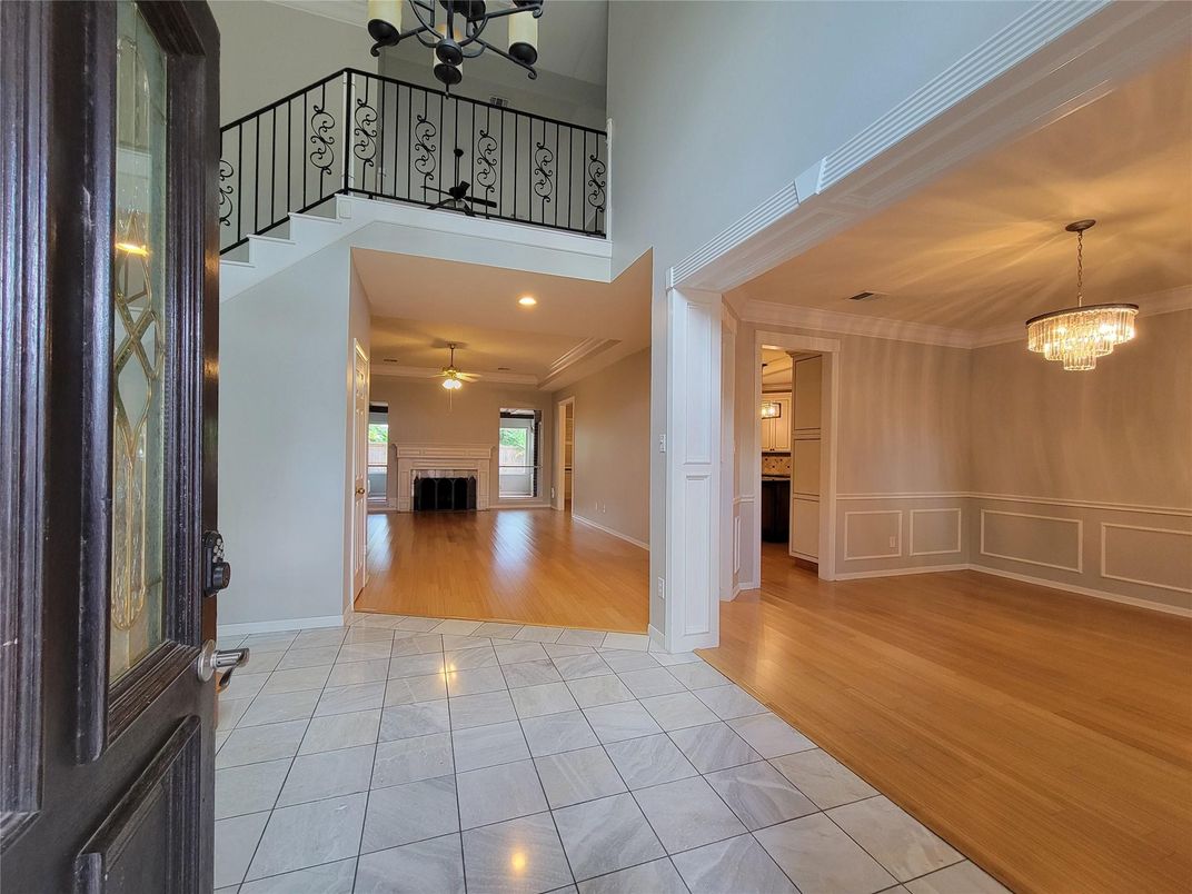 Chandelier, Fireplace, Interior, Pendant Lights, Recessed Lighting, Wood Texture Flooring