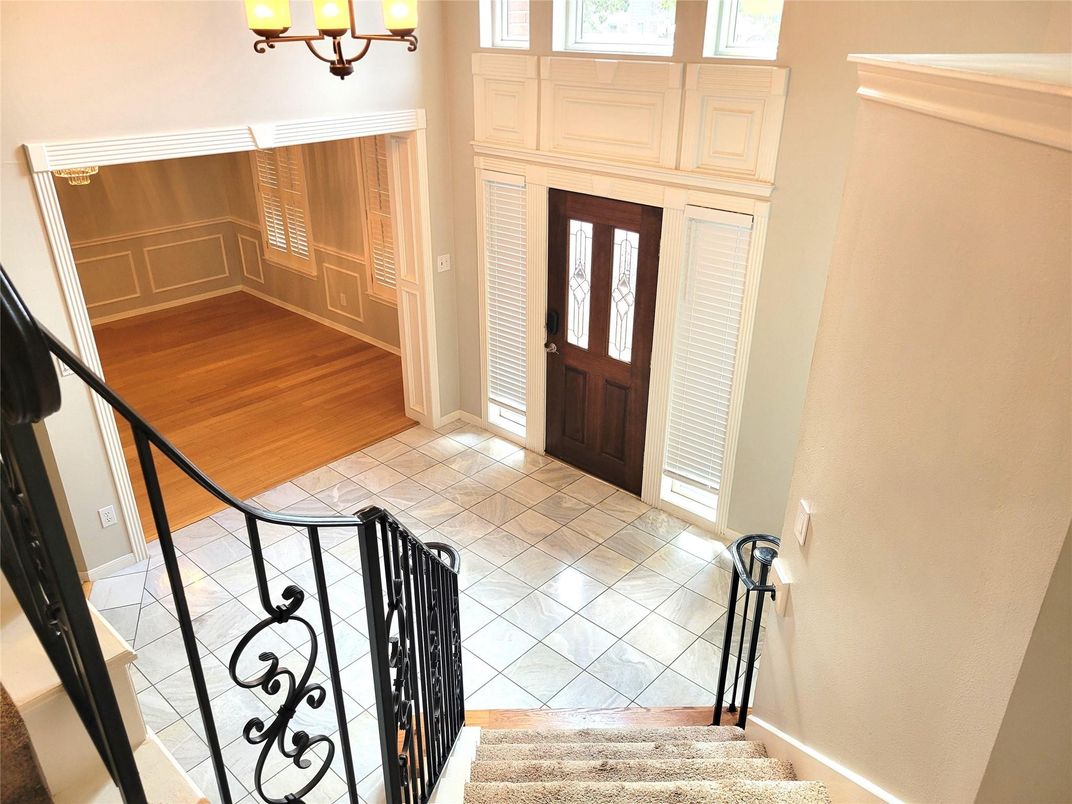 Chandelier, Interior, Wood Texture Flooring