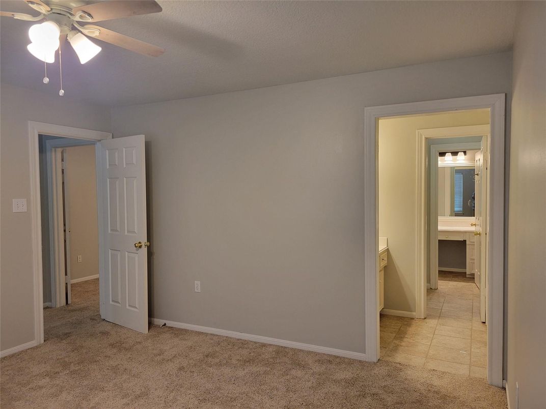 Bathroom, Empty room, Interior