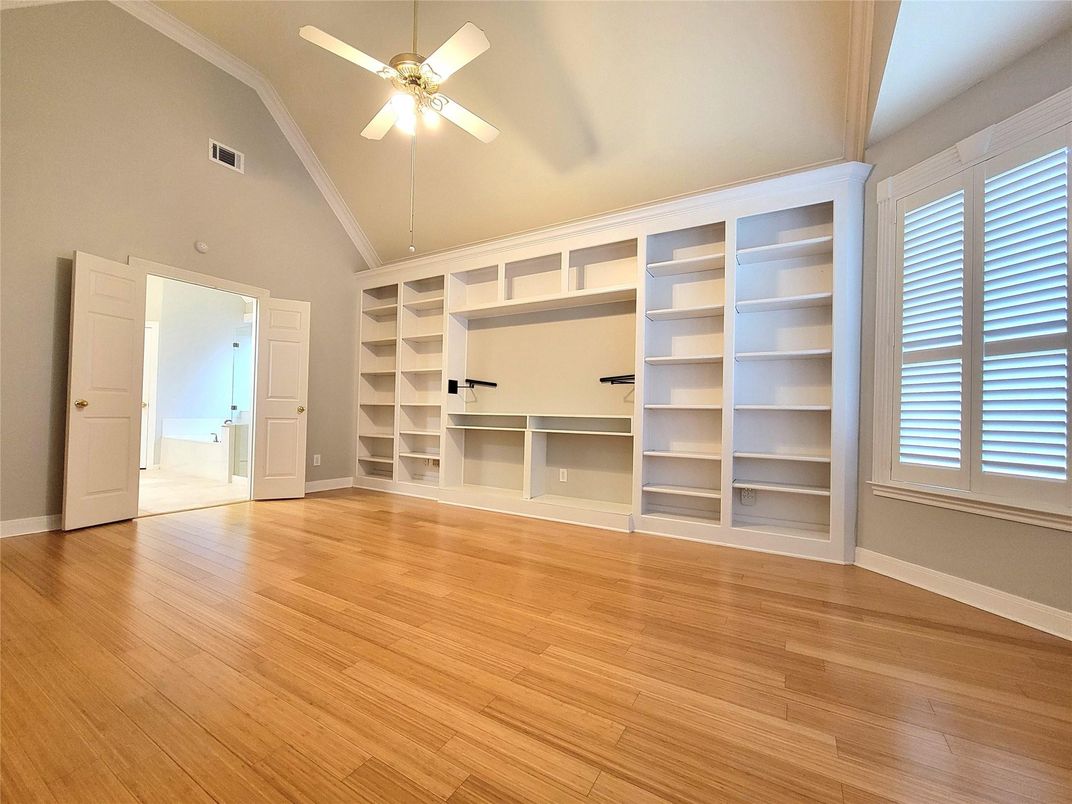 Empty room, Interior, Walk-in Closets, Wood Texture Flooring