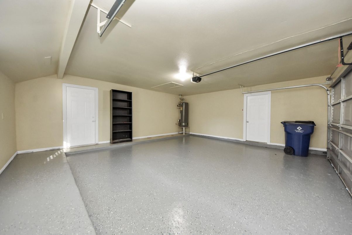 Empty room, Garage, Interior
