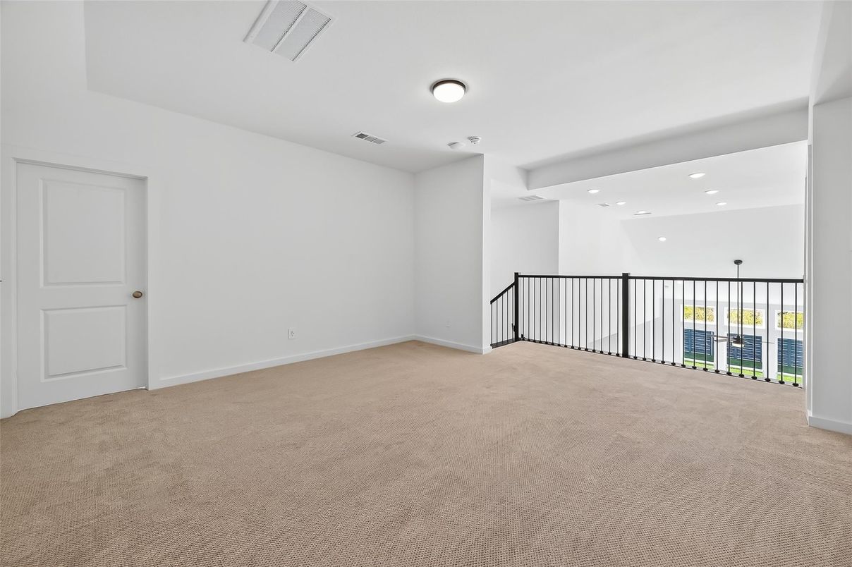 Empty room, Interior, Recessed Lighting