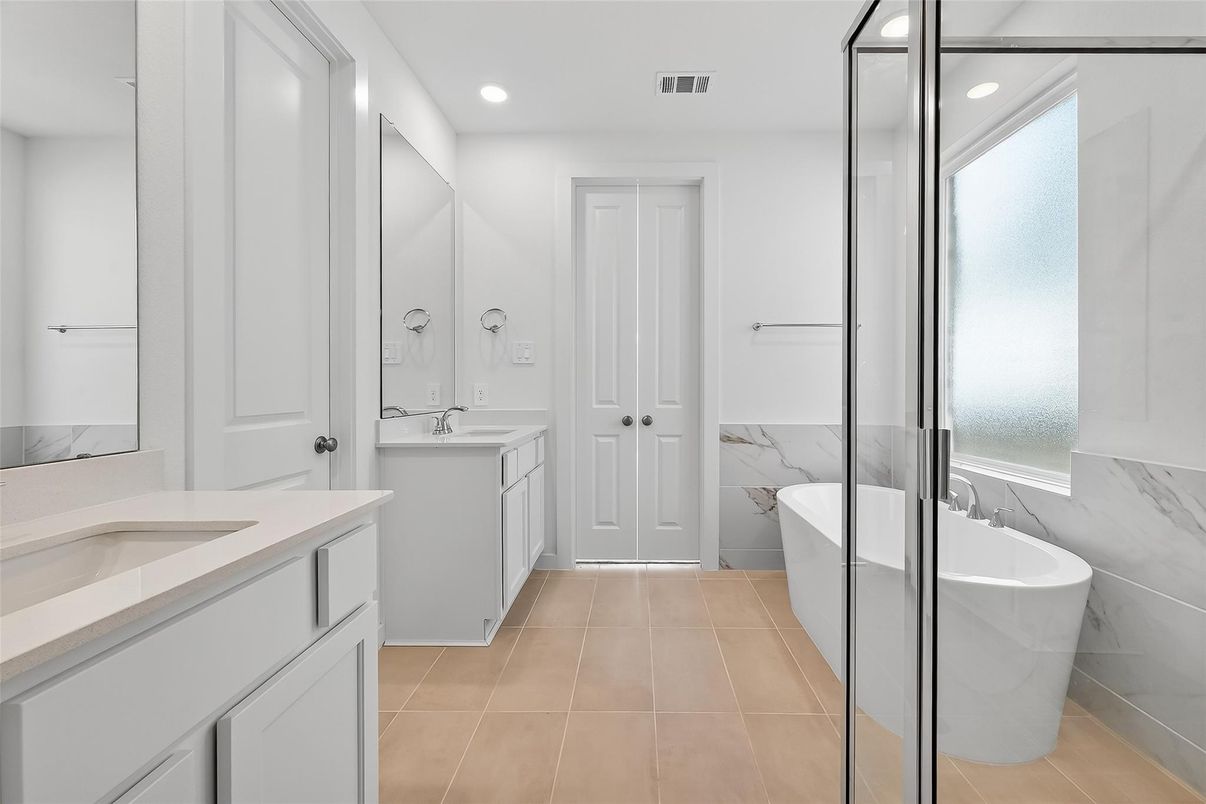 Bathroom, Dual Sink Vanities, Free Standing Baths, Interior, Recessed Lighting