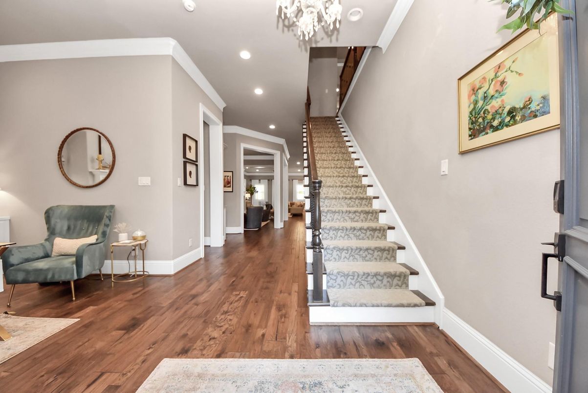Interior, Recessed Lighting, Wood Texture Flooring