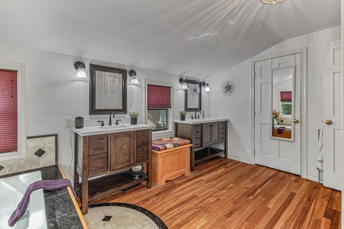 Bathroom, Dual Sink Vanities, Interior, Wood Texture Flooring