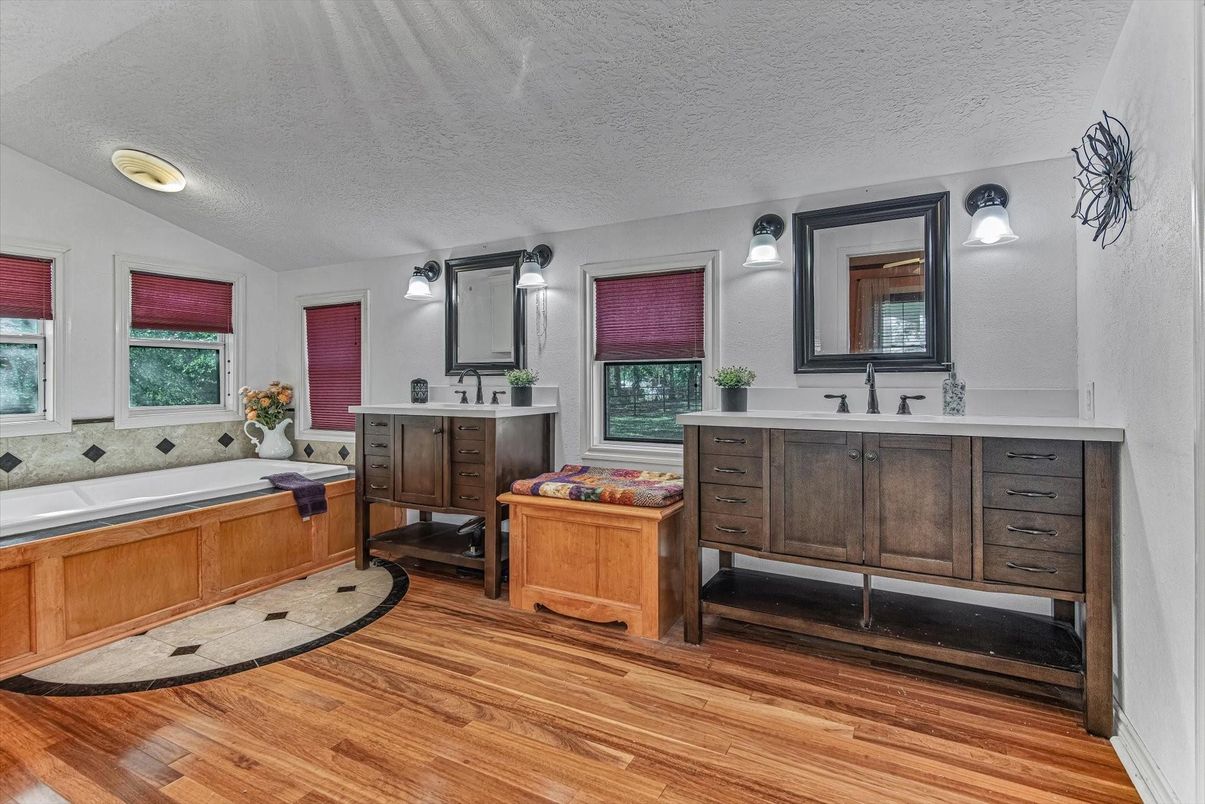 Bathroom, Dual Sink Vanities, Interior, Wood Texture Flooring