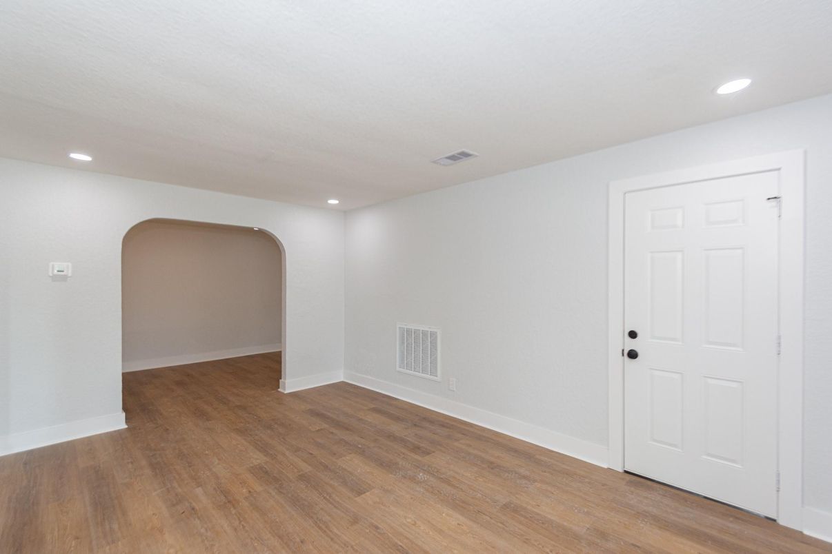 Empty room, Interior, Recessed Lighting, Wood Texture Flooring