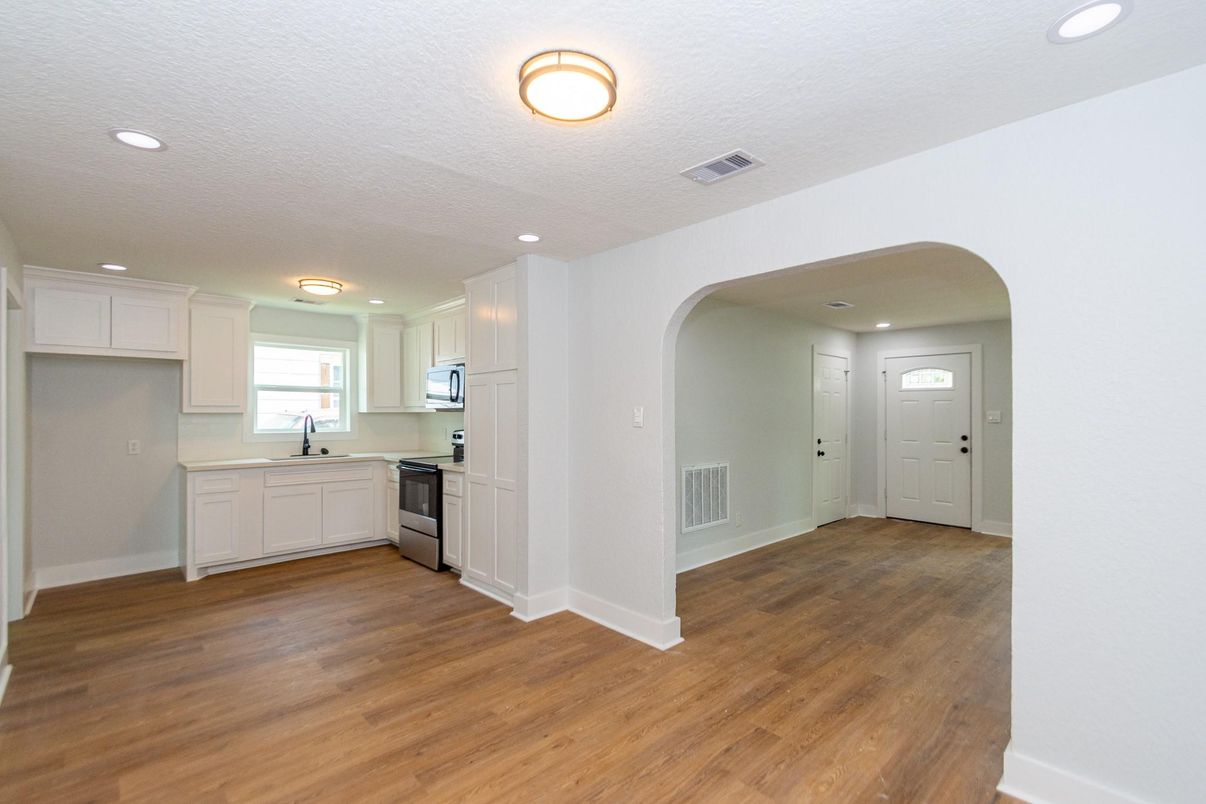 Interior, Kitchen, Recessed Lighting, Wood Texture Flooring