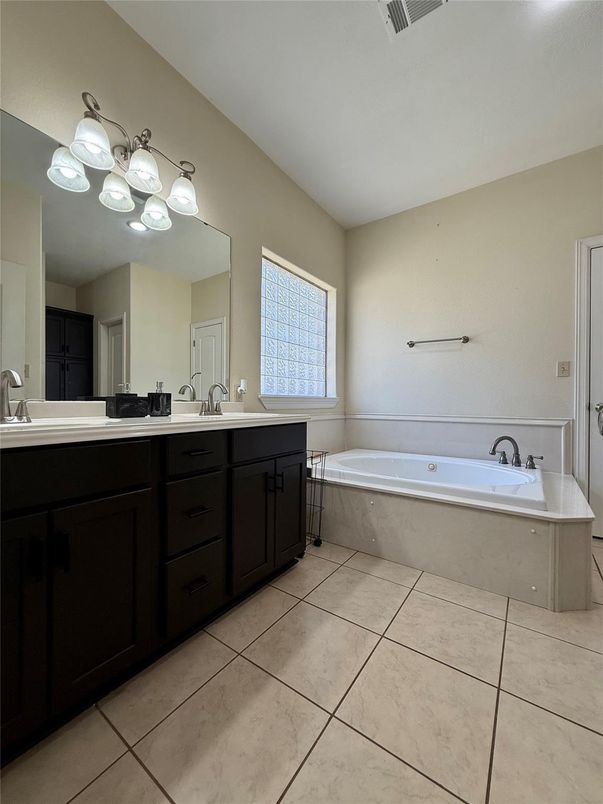 Bathroom, Dual Sink Vanities, Interior