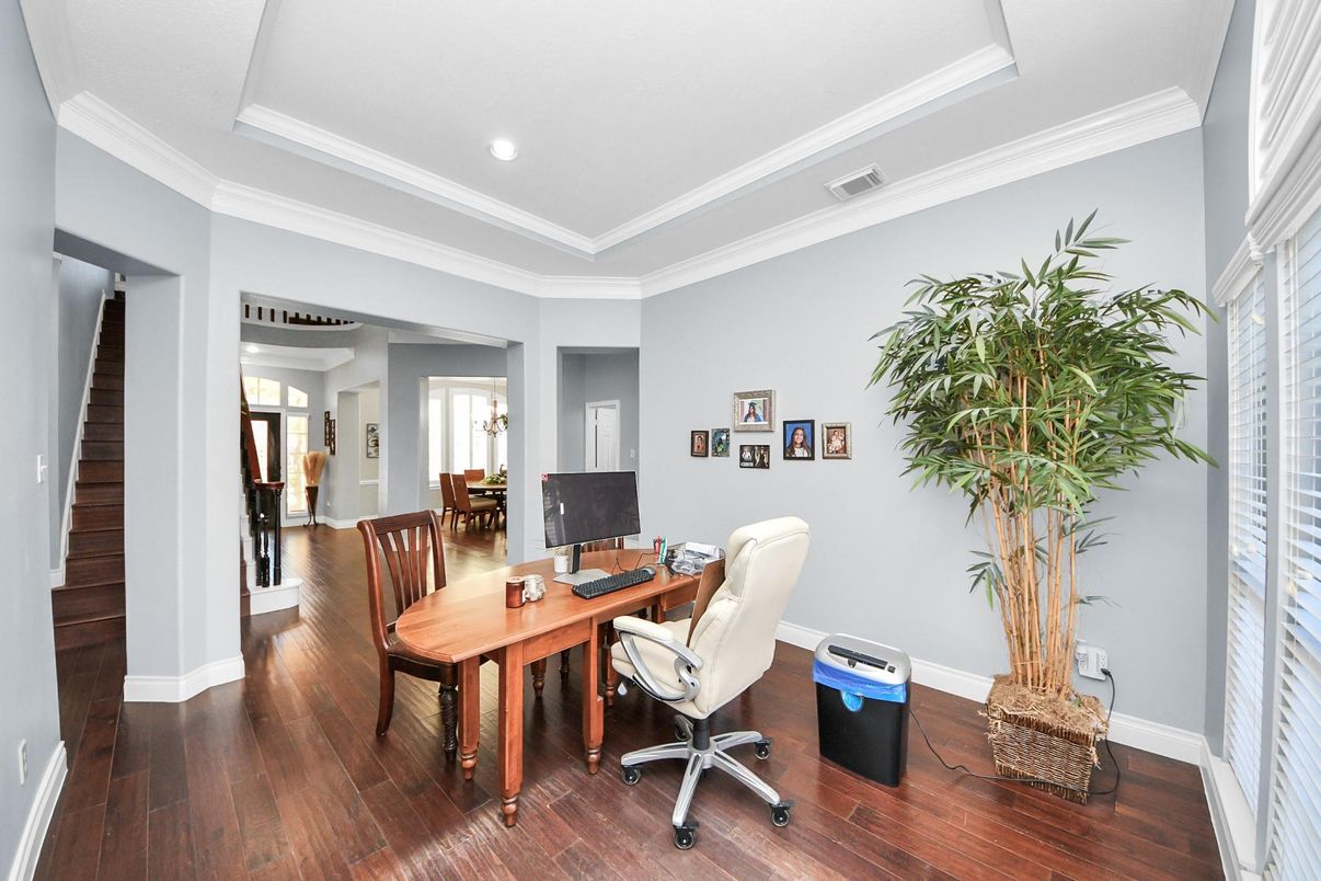 Home Office, Interior, Recessed Lighting, Wood Texture Flooring