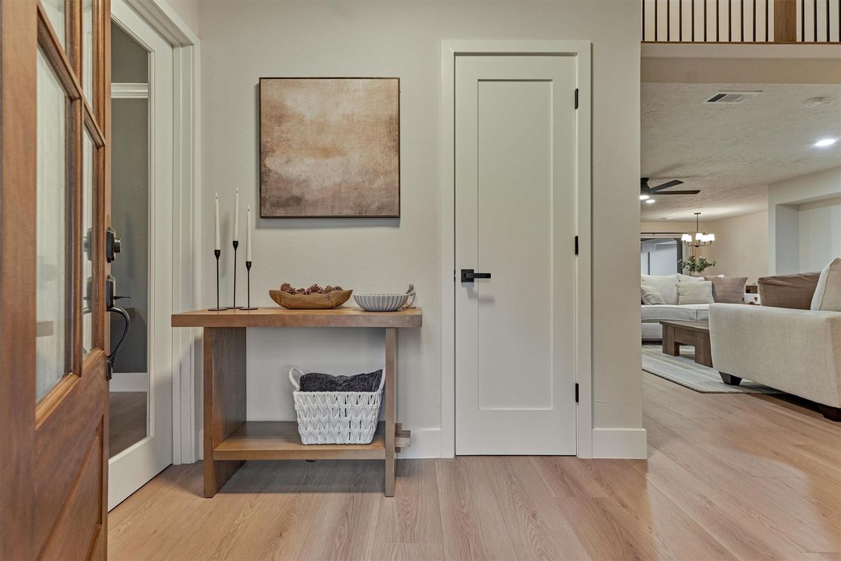 Interior, Recessed Lighting, Wood Texture Flooring