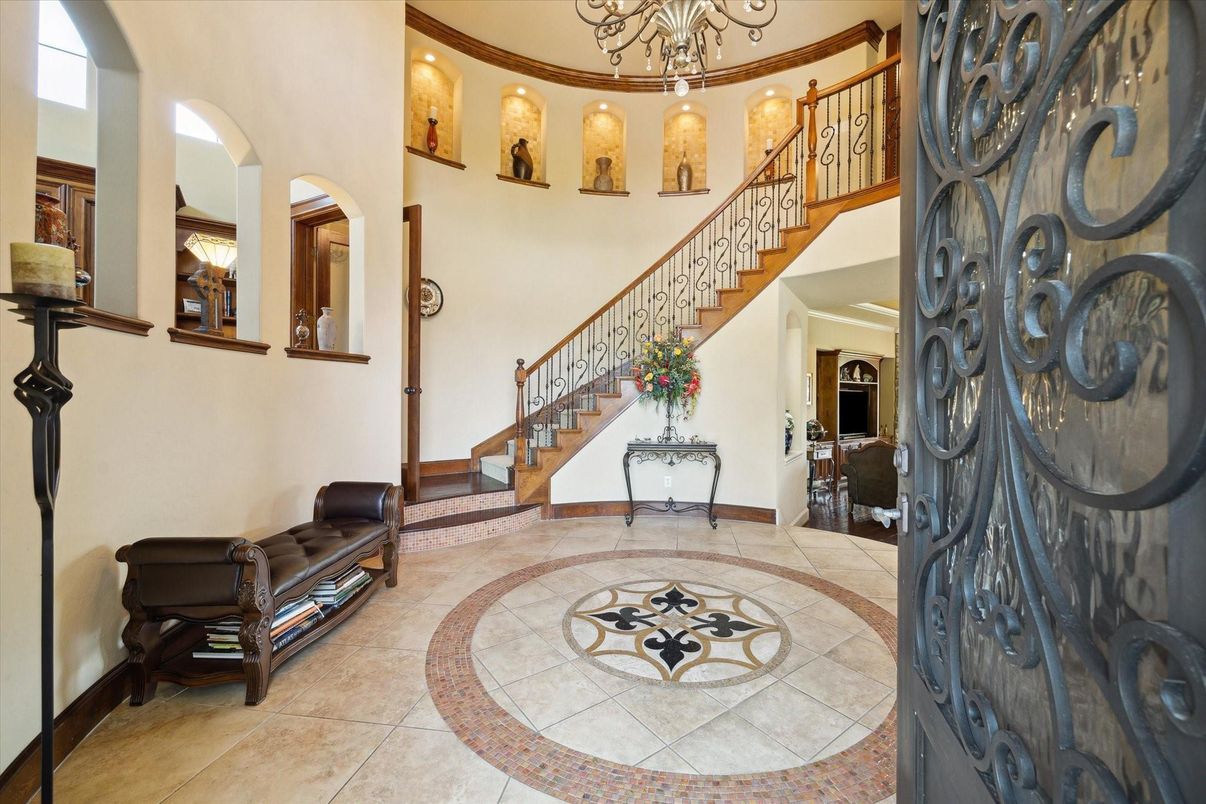 Chandelier, Interior, Recessed Lighting