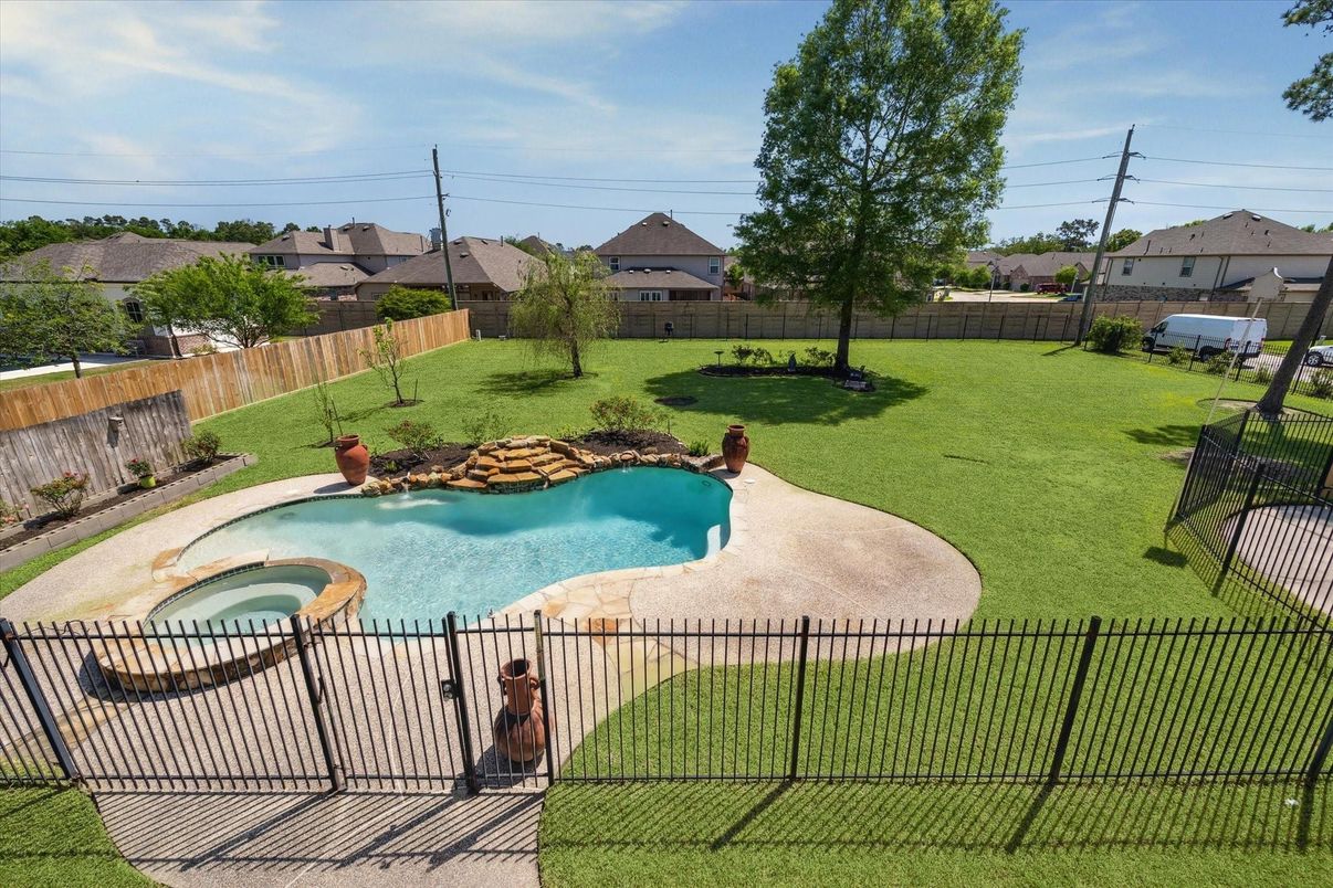 Backyard, Exterior, Pool