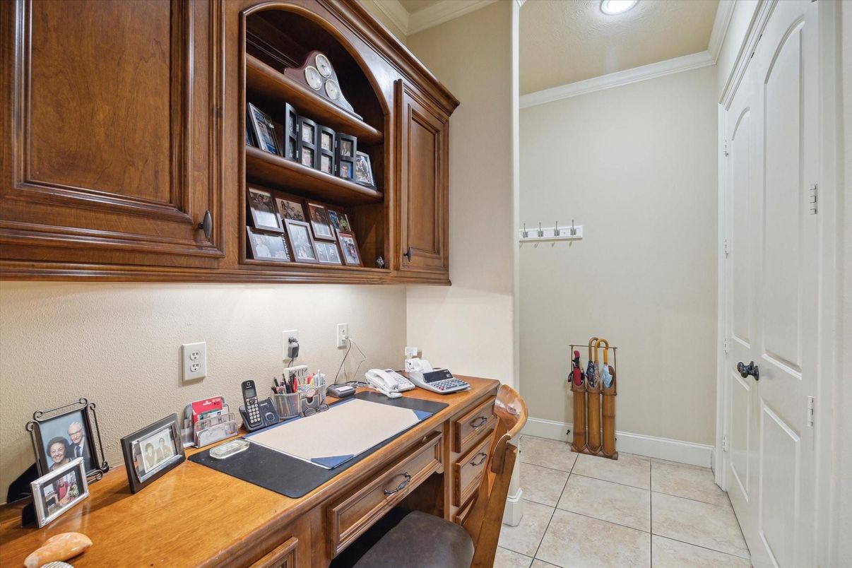 Home Office, Interior, Recessed Lighting