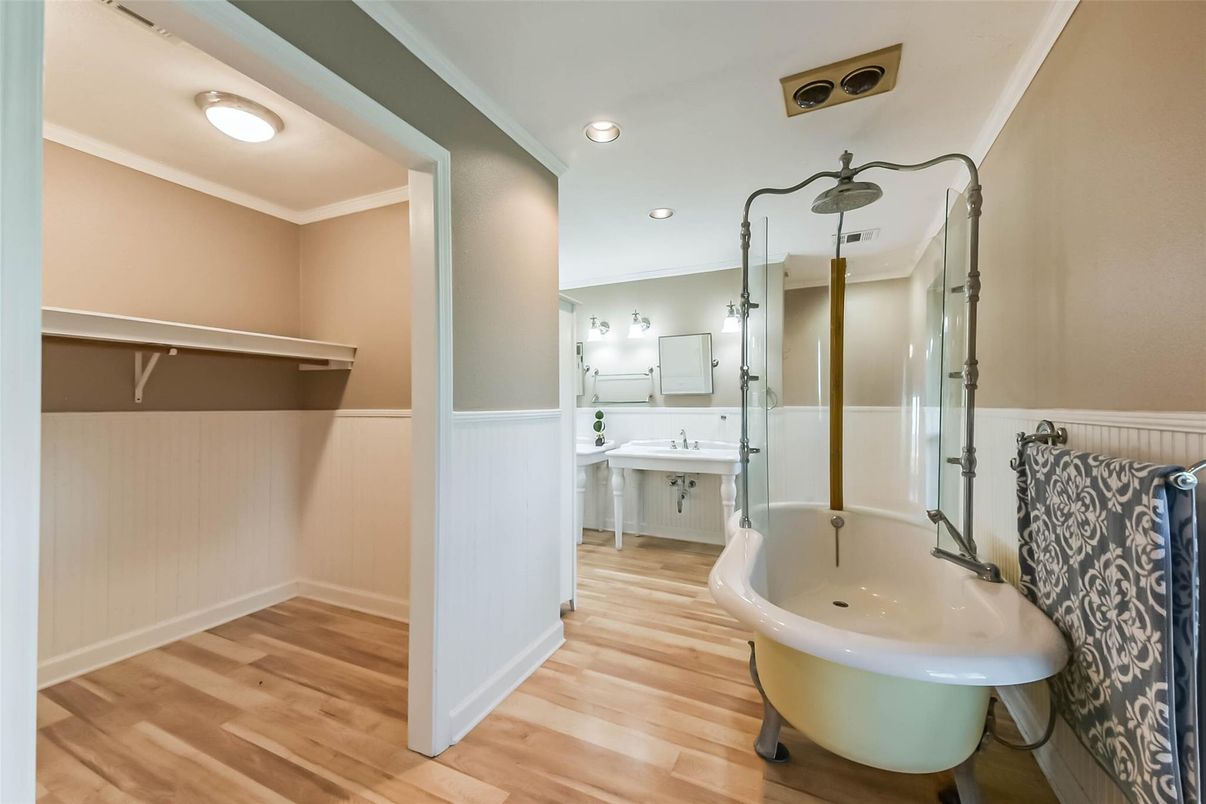 Bathroom, Free Standing Baths, Interior, Recessed Lighting, Walk-in Closets, Wood Texture Flooring