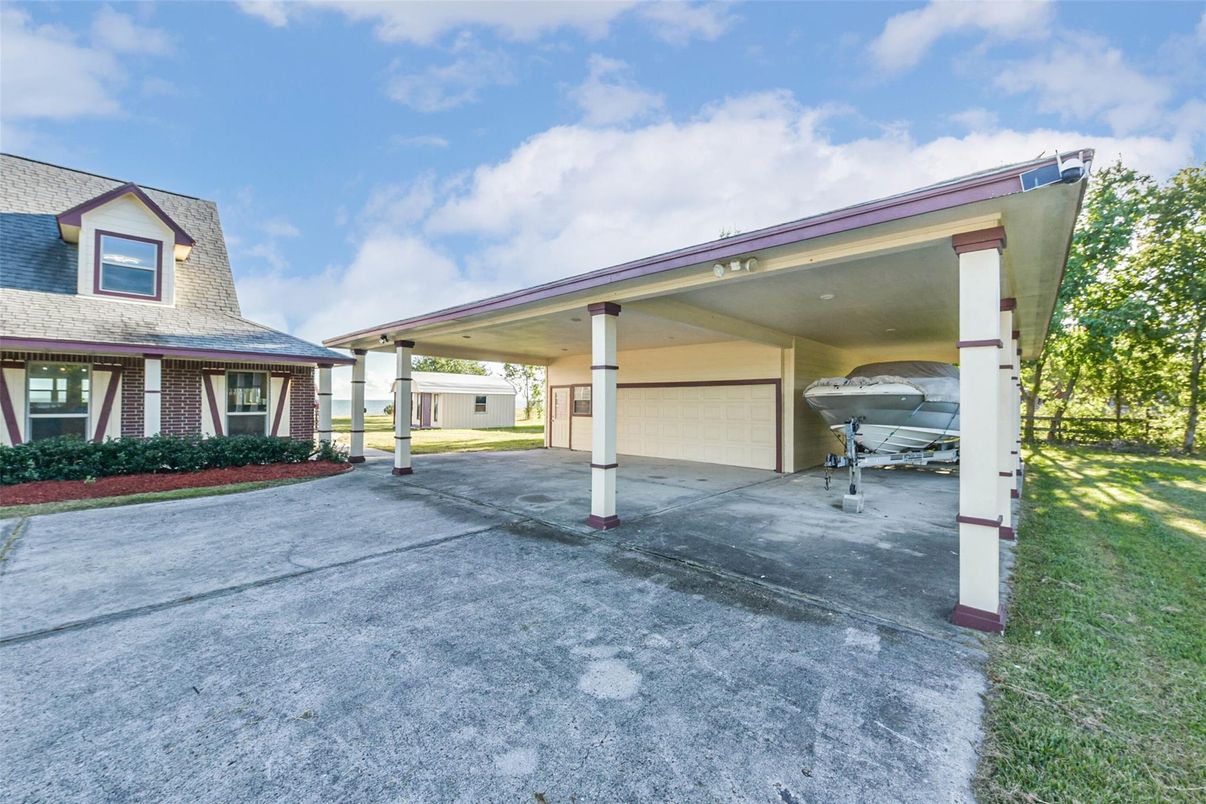 Attached, Exterior, Facade, Brick Facade, Cape Cod