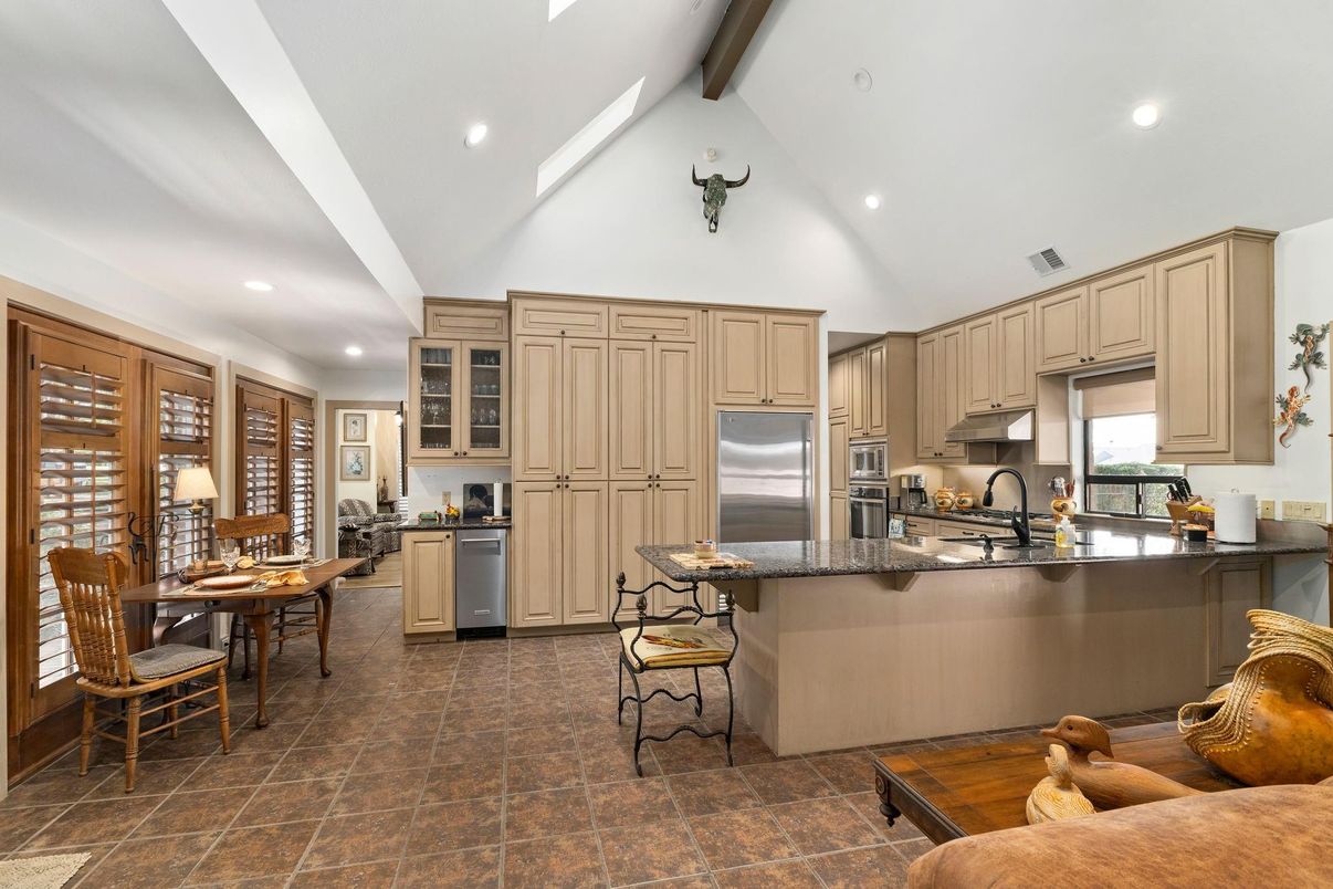 Dining room, Interior, Kitchen, Recessed Lighting, Stainless Steel Appliances, Wooden Beams