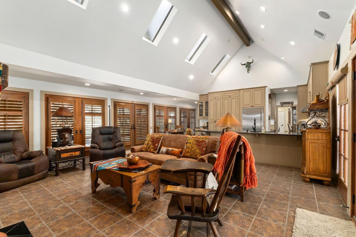 Interior, Kitchen, Living room, Recessed Lighting, Stainless Steel Appliances