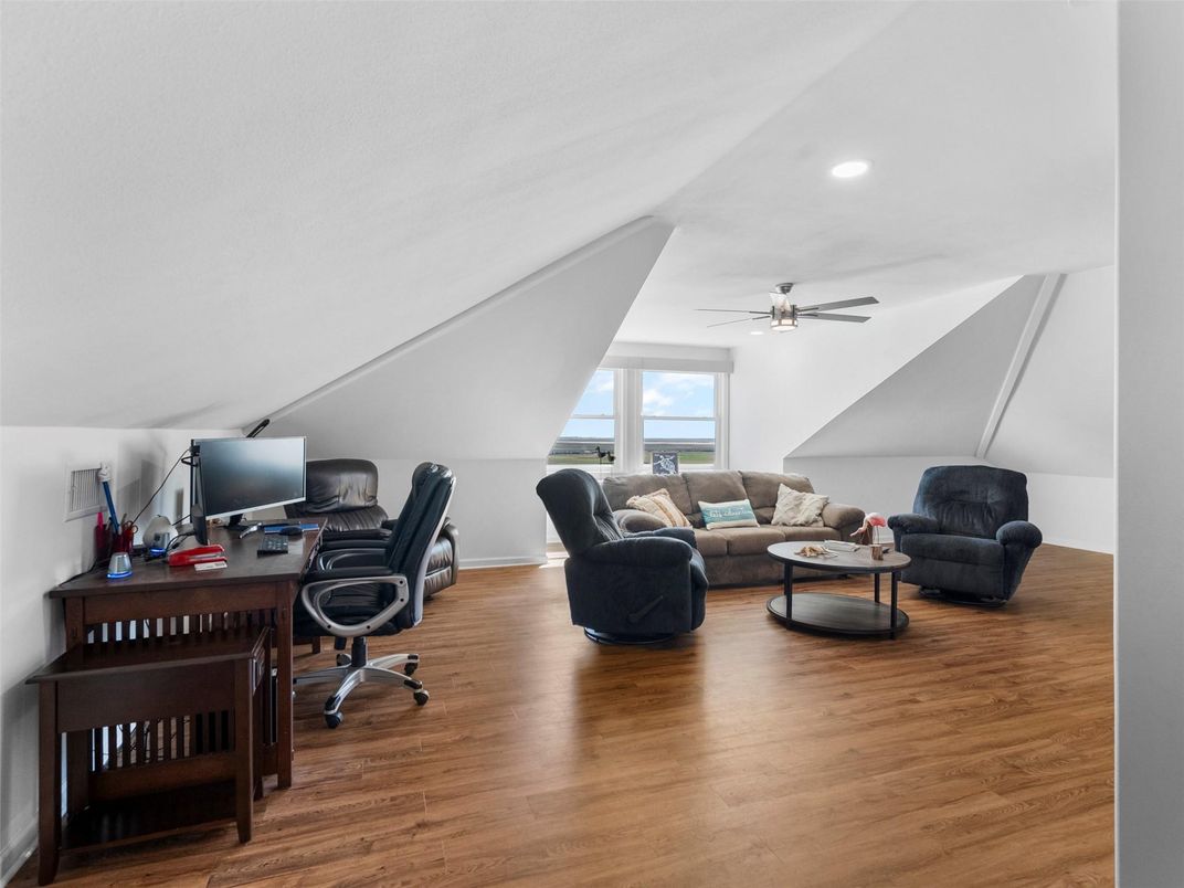 Home Office, Interior, Recessed Lighting, Wood Texture Flooring