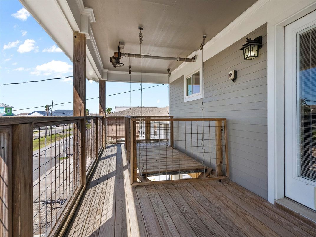 Exterior, Wood Texture Flooring