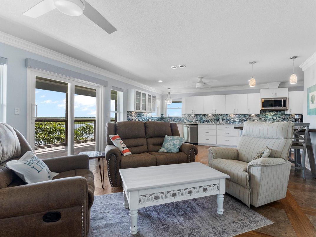 Interior, Kitchen, Living room, Pendant Lights, Recessed Lighting, Stainless Steel Appliances, Wood Texture Flooring