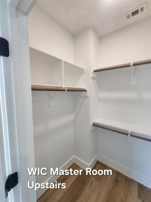 Interior, Walk-in Closets, Wood Texture Flooring