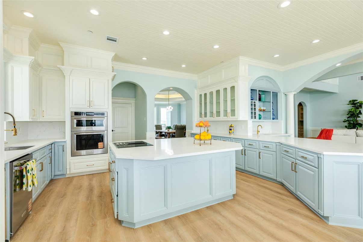 Interior, Kitchen, Recessed Lighting, Wood Texture Flooring