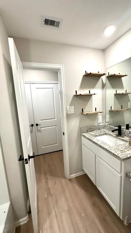 Interior, Recessed Lighting, Wood Texture Flooring