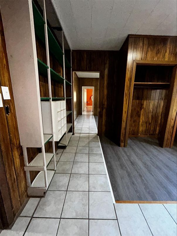 Interior, Wooden Walls