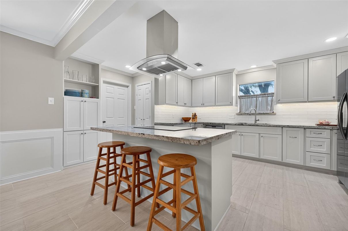 Interior, Kitchen, Recessed Lighting, Wood Texture Flooring