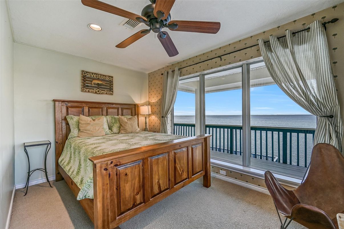 Bedroom, Interior, Recessed Lighting, Water