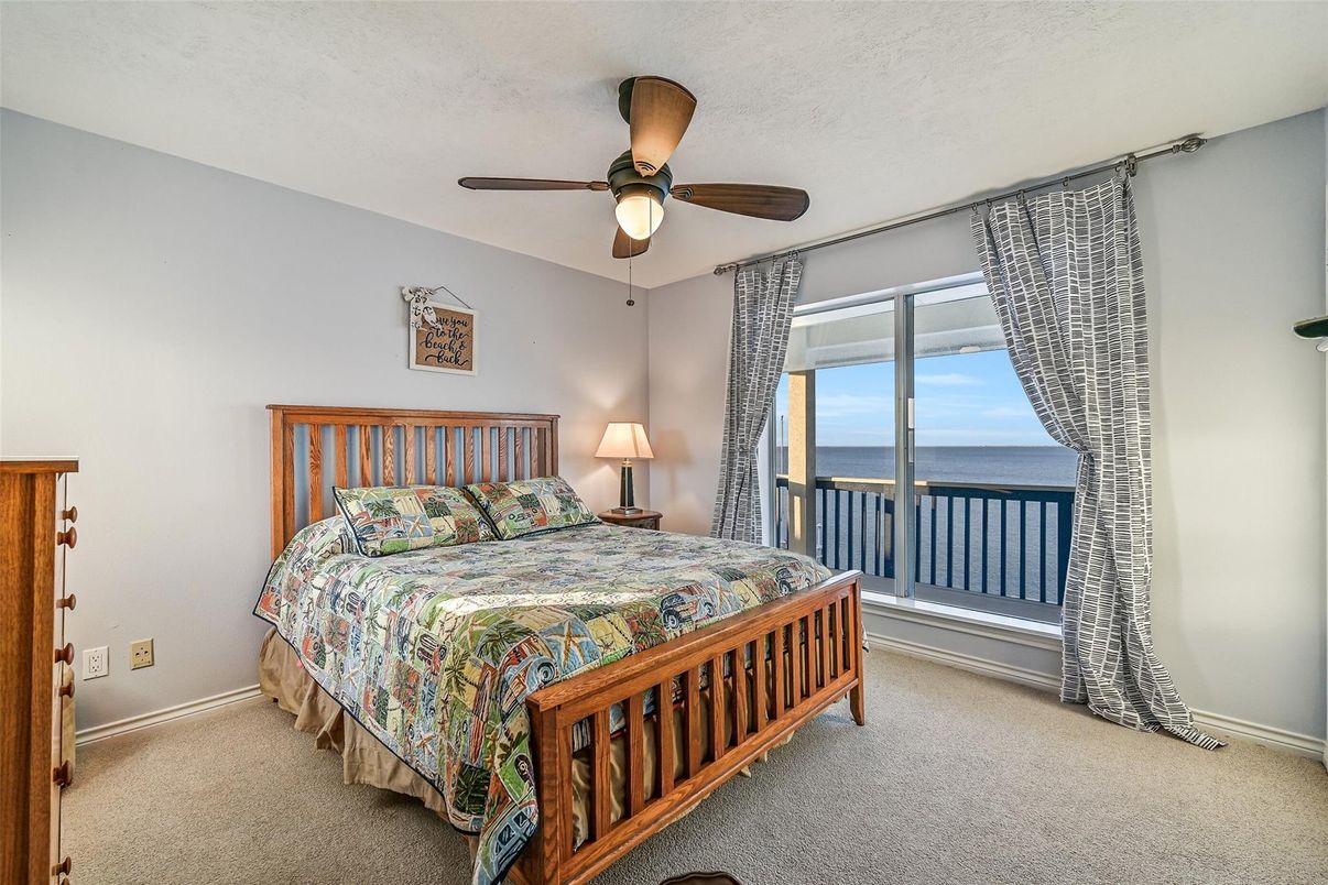 Bedroom, Interior, Water