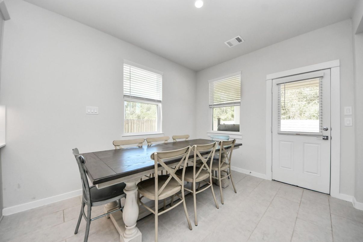 Dining room, Interior, Recessed Lighting