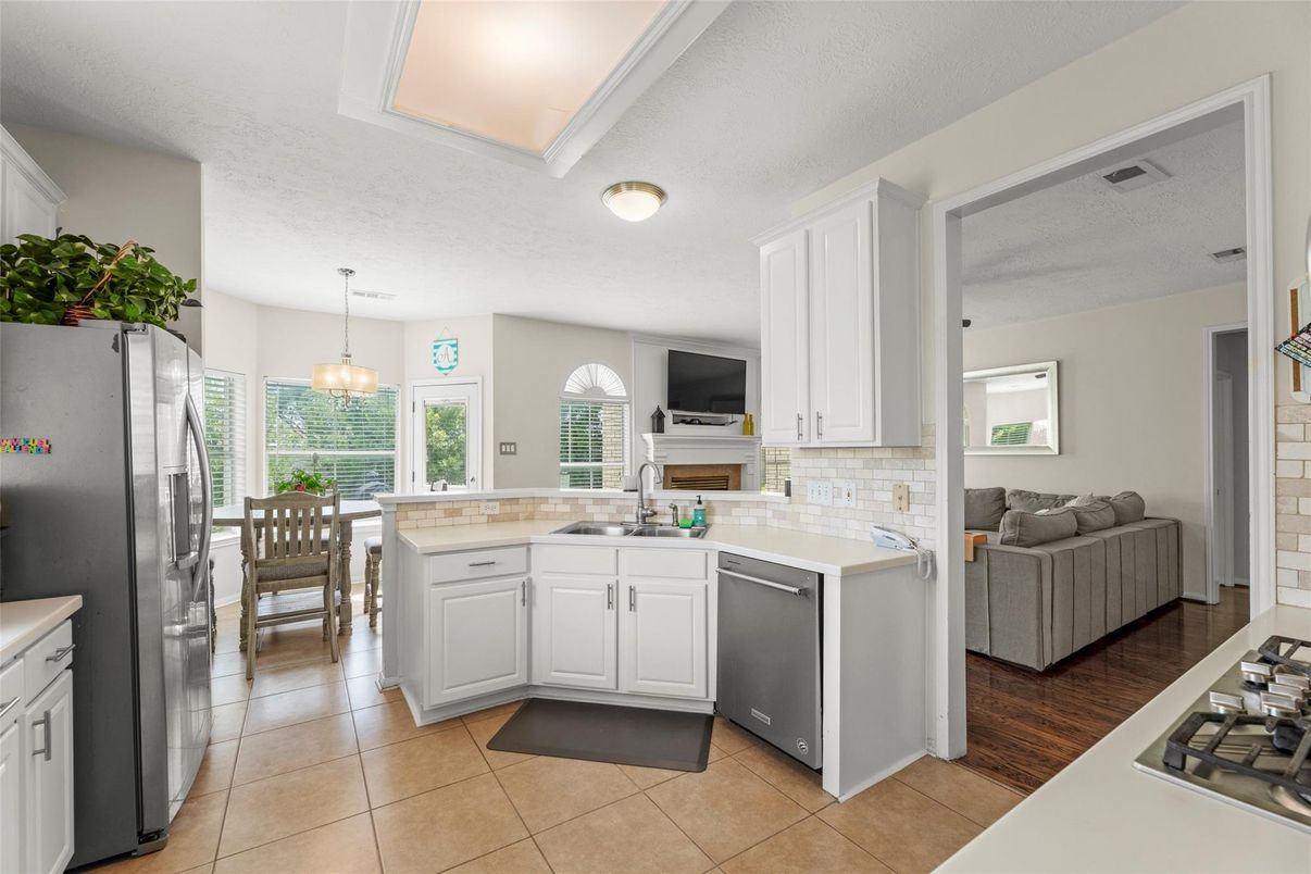 Dining room, Interior, Kitchen, Pendant Lights
