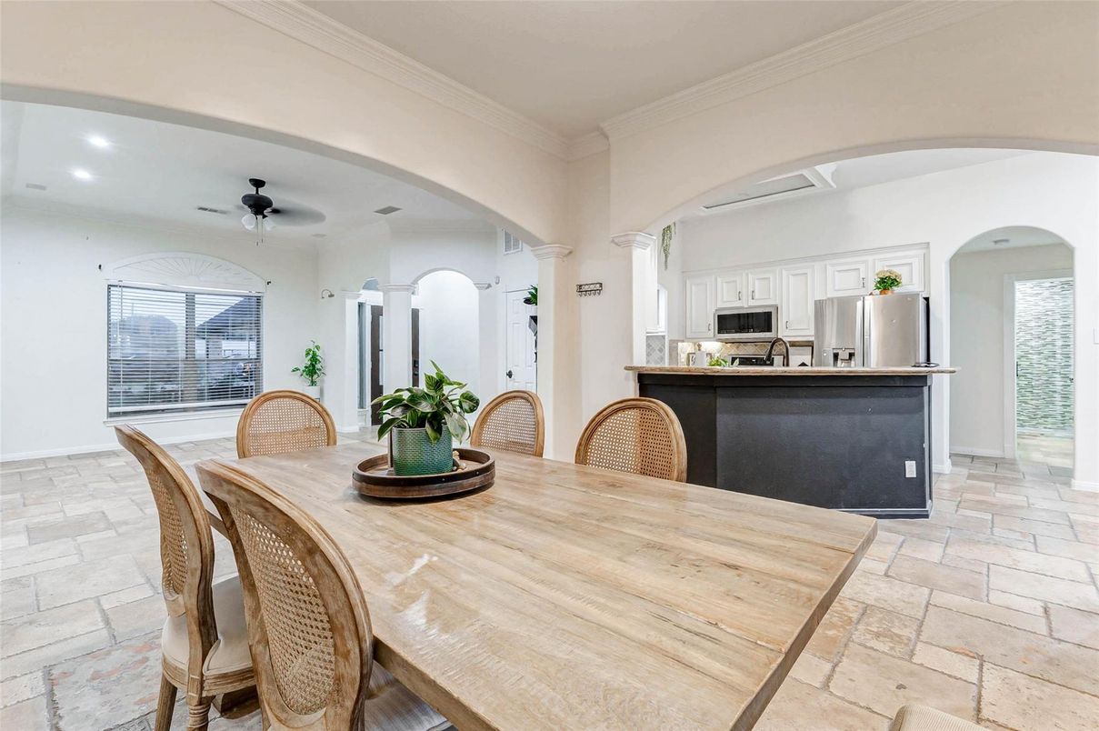 Dining room, Interior, Kitchen, Recessed Lighting, Stainless Steel Appliances