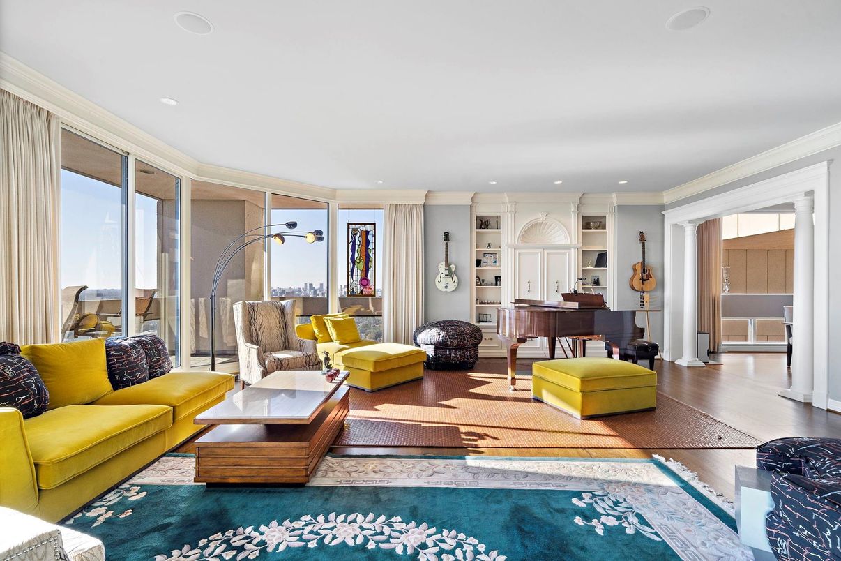 Interior, Living room, Piano, Recessed Lighting, Wood Texture Flooring