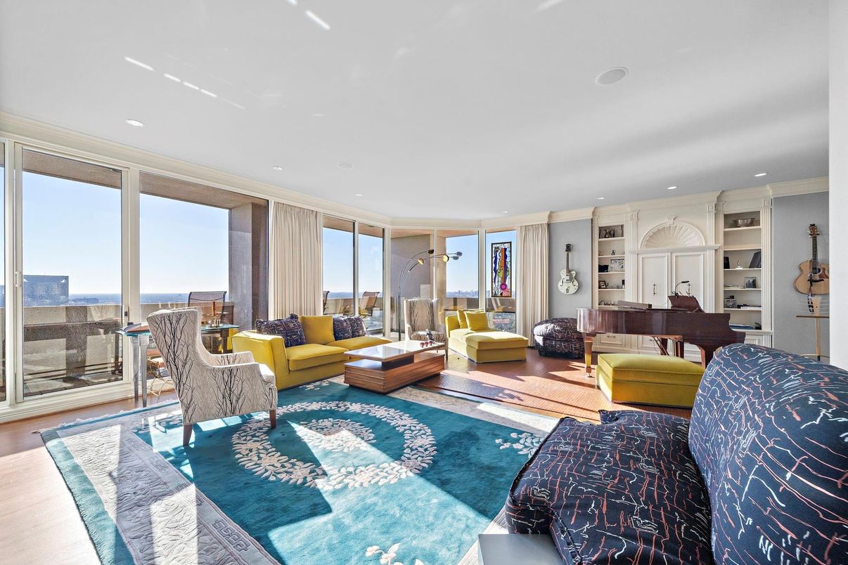 Interior, Living room, Piano, Recessed Lighting, Wood Texture Flooring