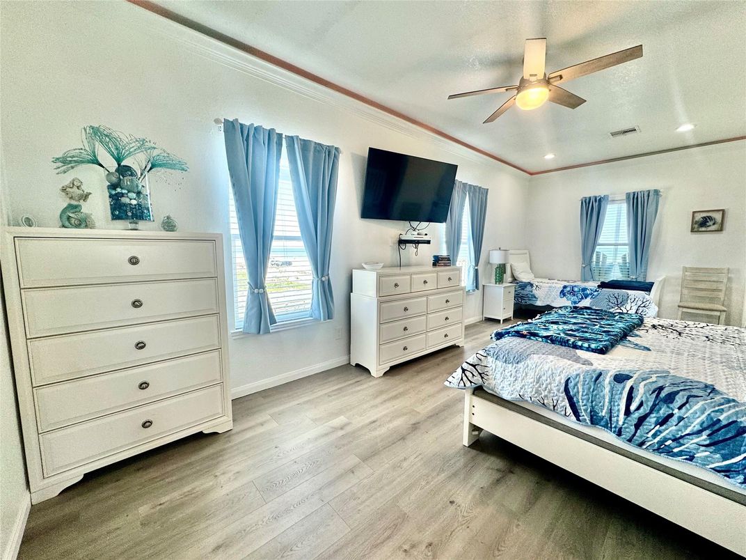 Bedroom, Interior, Recessed Lighting, Wood Texture Flooring