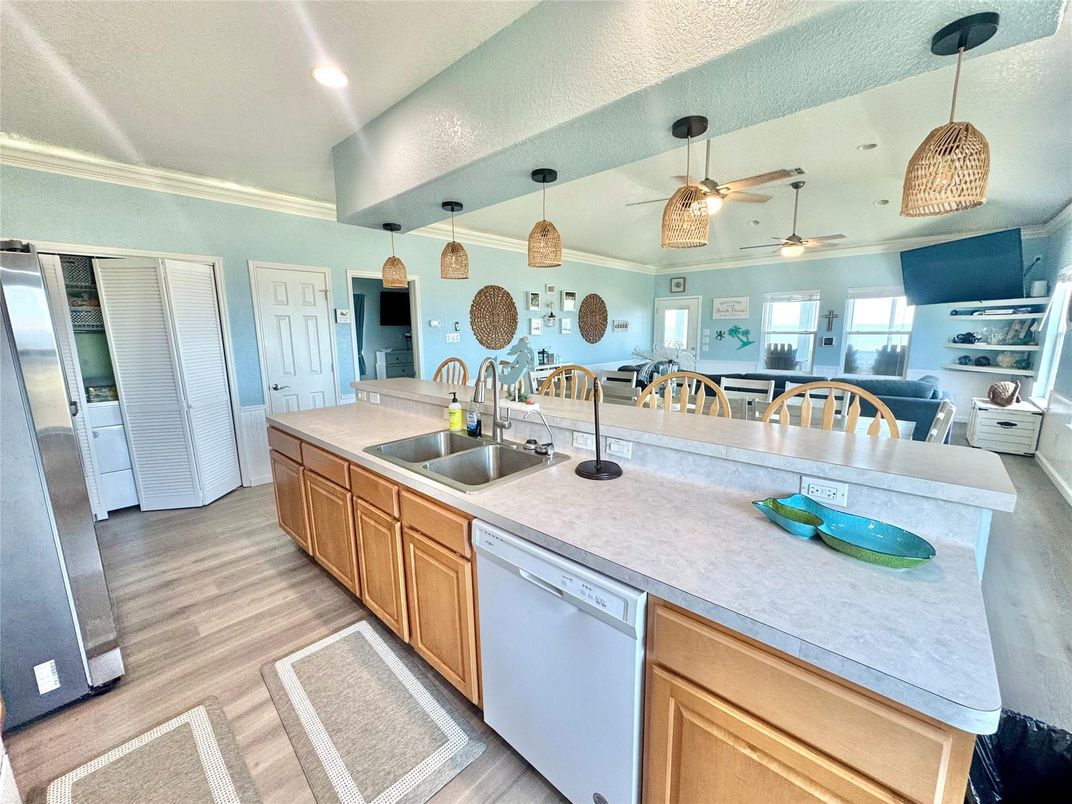 Interior, Kitchen, Pendant Lights, Recessed Lighting, Wood Texture Flooring