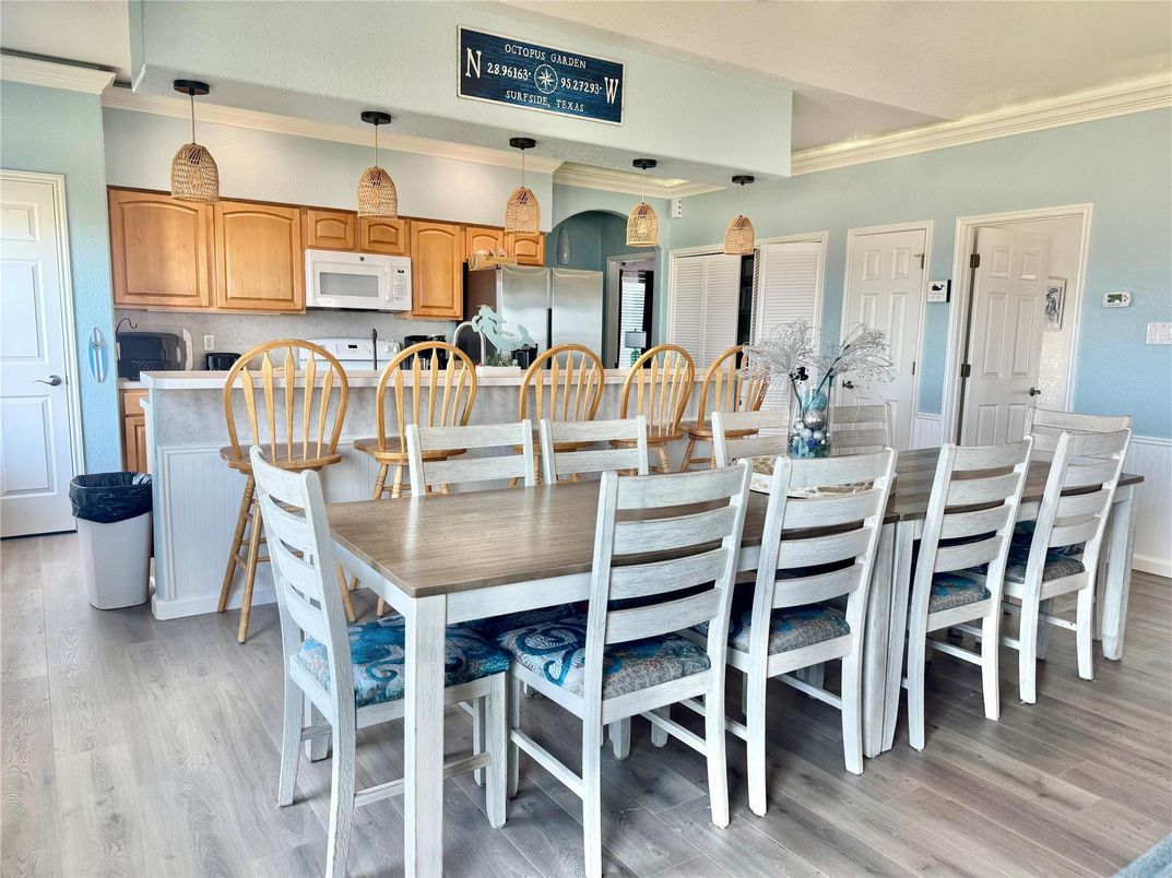 Dining room, Interior, Kitchen, Pendant Lights, Wood Texture Flooring
