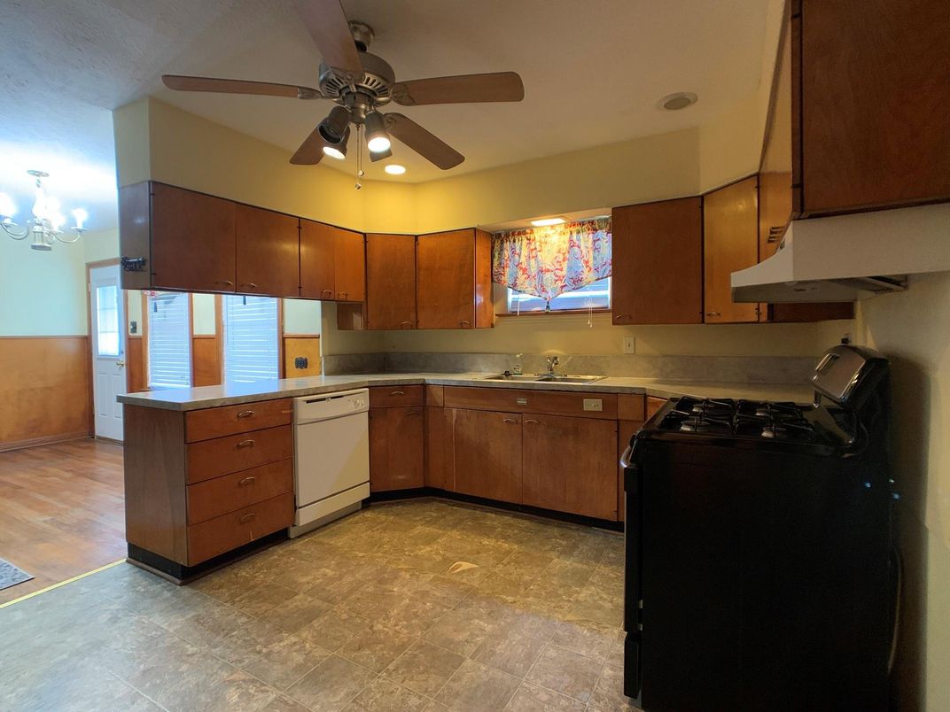 Chandelier, Interior, Kitchen, Recessed Lighting, Wood Texture Flooring