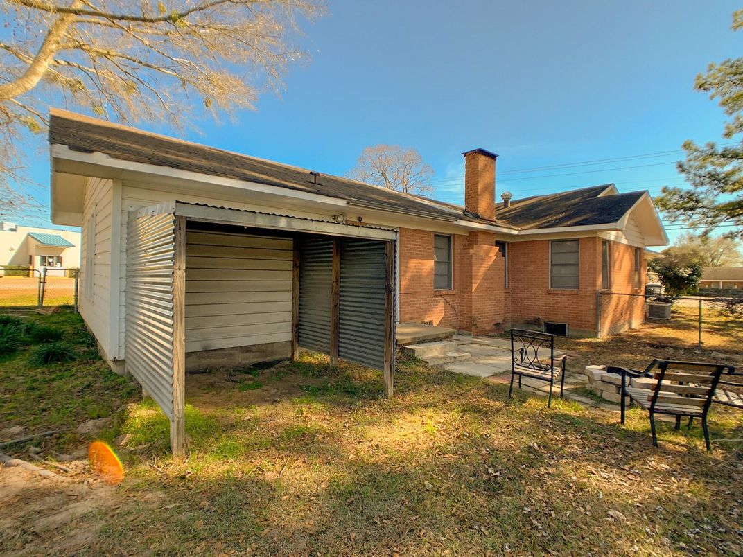 Backyard, Detached Garage, Exterior