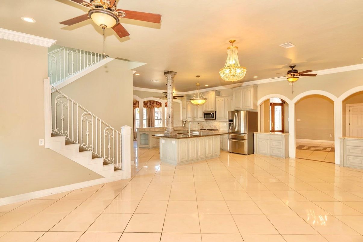 Chandelier, Interior, Kitchen, Pendant Lights, Recessed Lighting, Stainless Steel Appliances