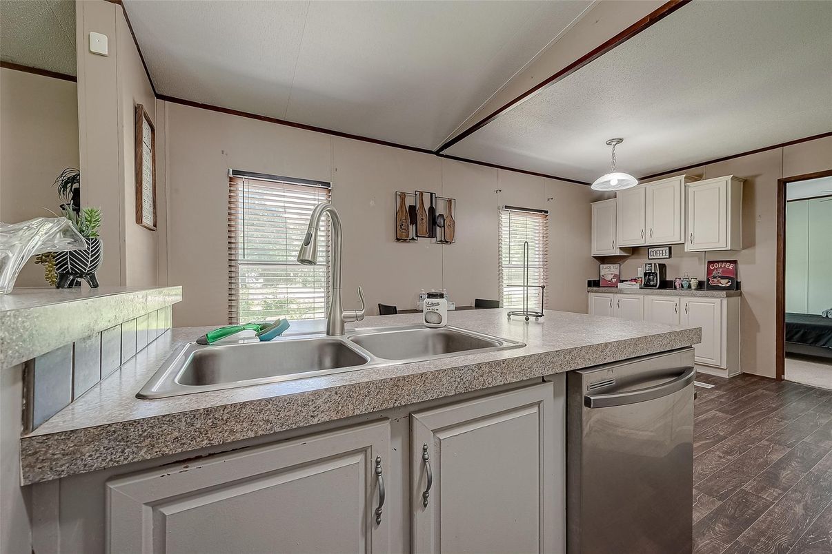 Interior, Kitchen, Pendant Lights, Wood Texture Flooring