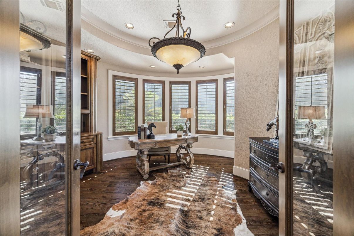 Home Office, Interior, Pendant Lights, Recessed Lighting, Wood Texture Flooring