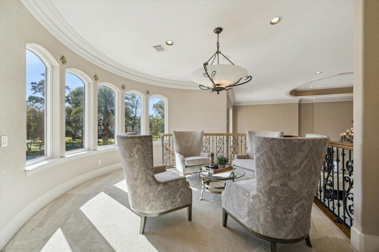 Interior, Living room, Pendant Lights, Recessed Lighting