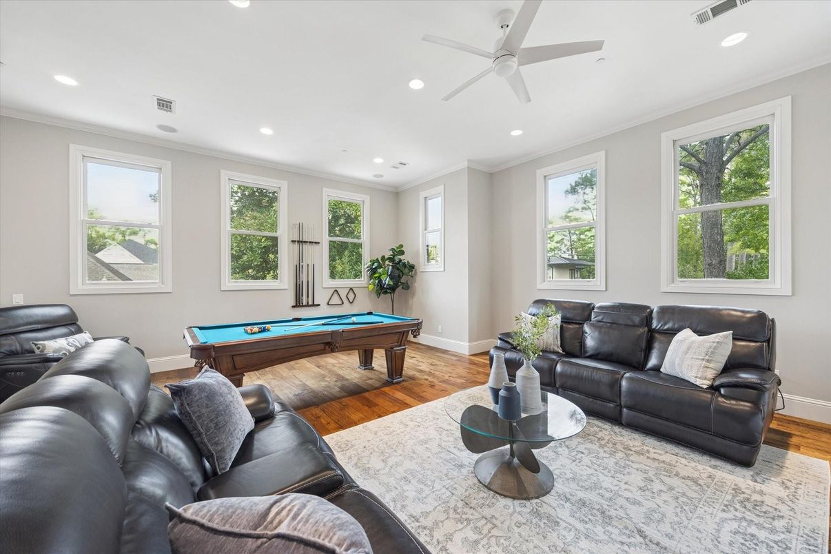 Billiard Table, Game Room, Interior, Living room, Recessed Lighting, Wood Texture Flooring