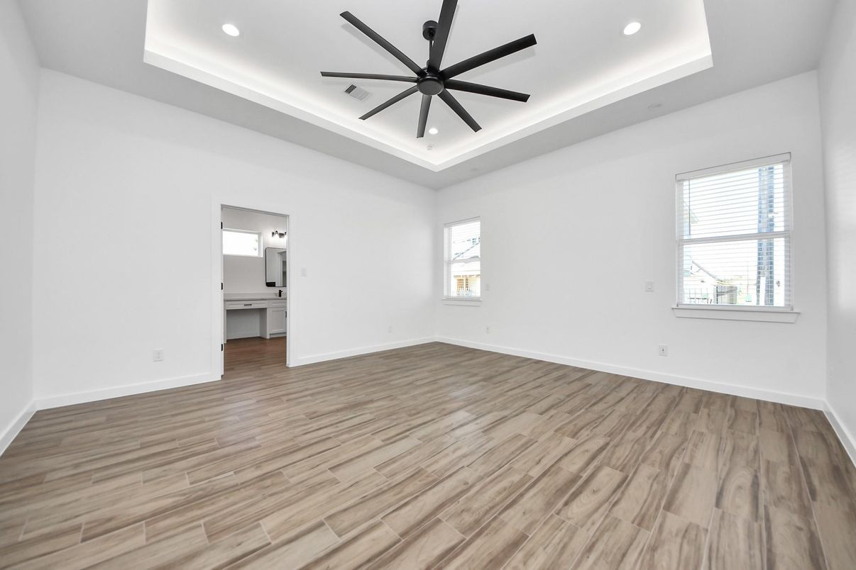 Empty room, Interior, Pendant Lights, Recessed Lighting, Wood Texture Flooring